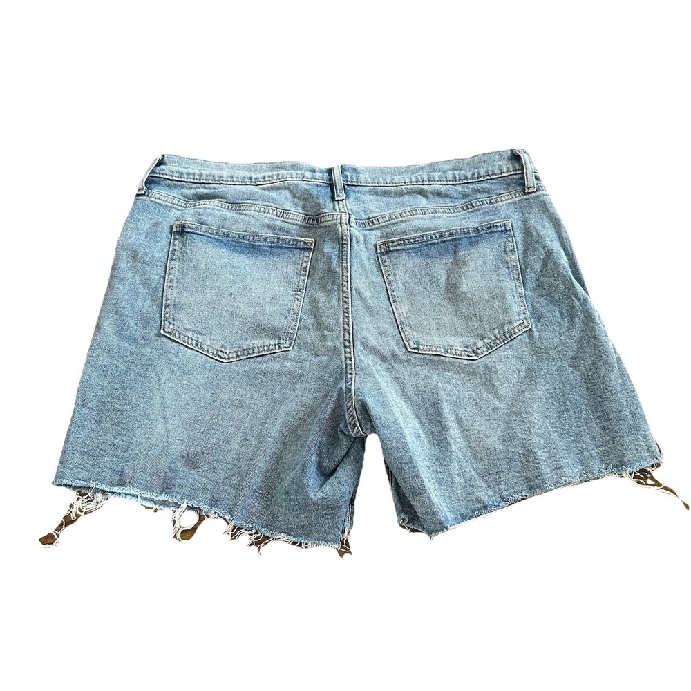 GAP Denim Women's 5" Short Mid Rise Light Wash Jean‎ Stretch Size 33 16 - Picture 3 of 7